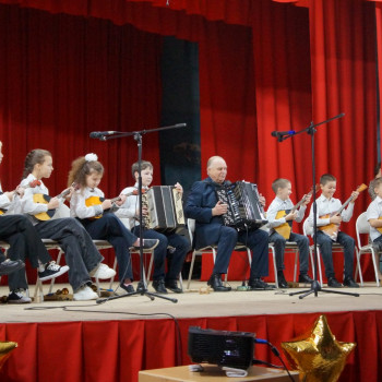 19 ноября в Большом зале Дома культуры с.Рыбалово прошел концерт авторской песни.